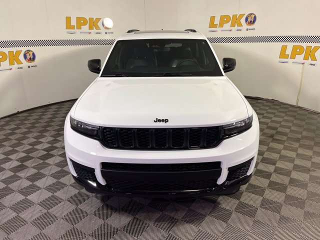 Used 2024 Jeep Grand Cherokee L Altitude AWD/4WD image 8