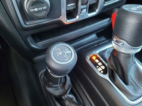 Certified 2025 Jeep Wrangler Sahara 4xe image 14