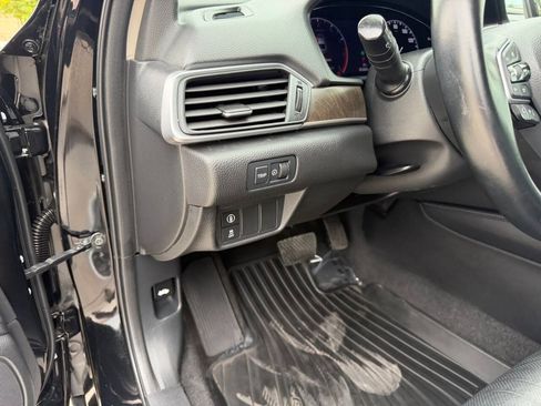 Used 2018 Honda Accord EX-L image 17