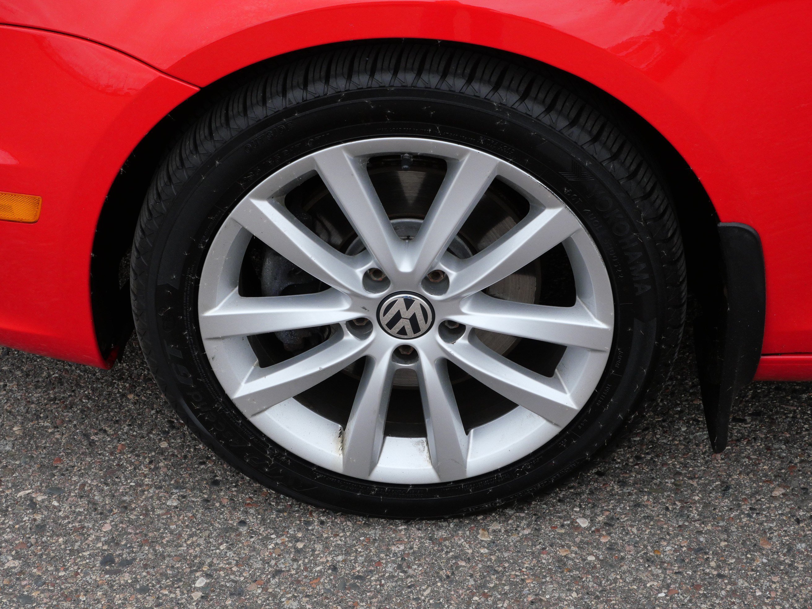 Used 2015 Volkswagen Eos Komfort FWD image 15