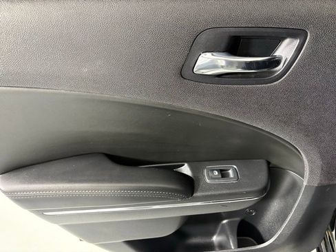 Used 2012 Dodge Charger SE image 32