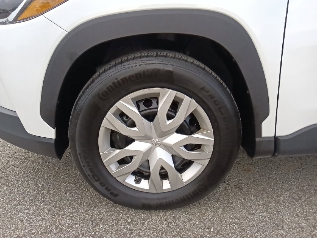 Used 2025 Toyota Corolla Cross L FWD image 10