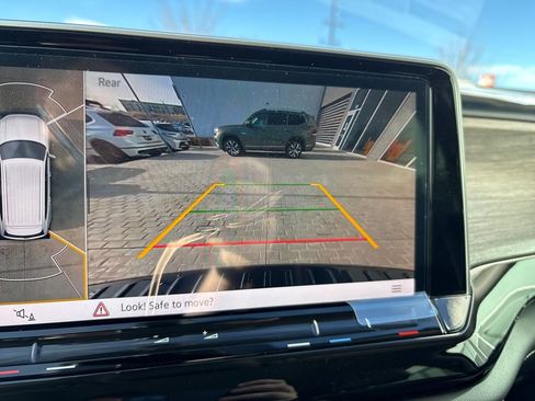 New 2026 Volkswagen Atlas SEL Premium R-Line AWD/4WD image 19