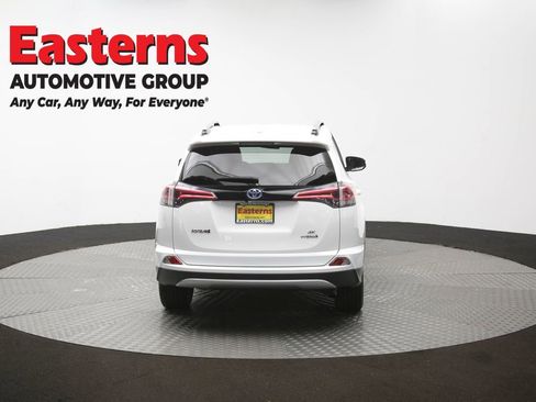 Used 2018 Toyota RAV4 SE AWD/4WD image 39