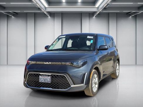 Certified 2025 Kia Soul S FWD image 3