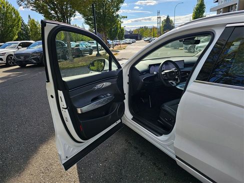 New 2026 Genesis Electrified GV70 image 20