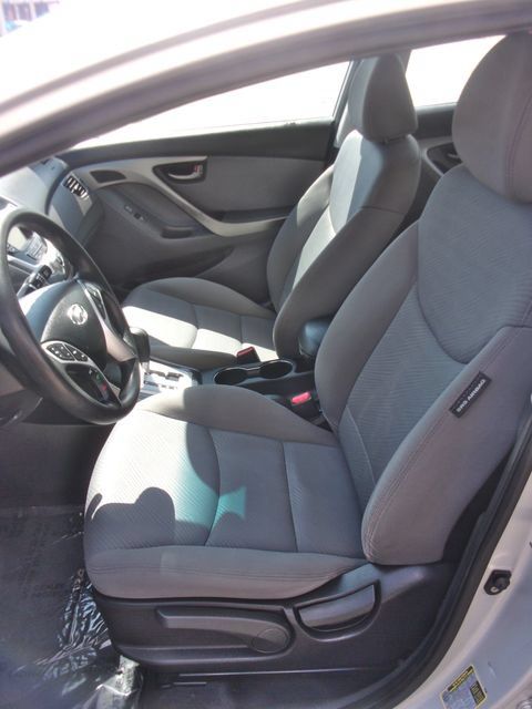 Used 2012 Hyundai Elantra GLS w/ Preferred Pkg 3 FWD image 16