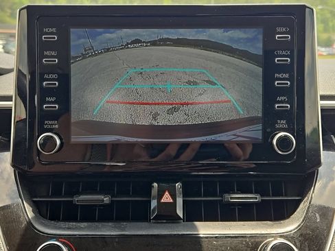 Used 2020 Toyota Corolla LE FWD image 9