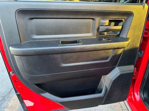 Used 2015 RAM 2500 Tradesman w/ Chrome Appearance Group image 13