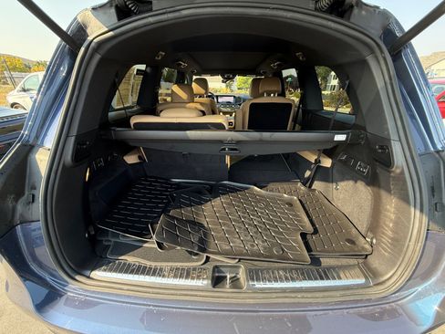 Used 2024 Mercedes-Benz GLS 450 4MATIC image 34