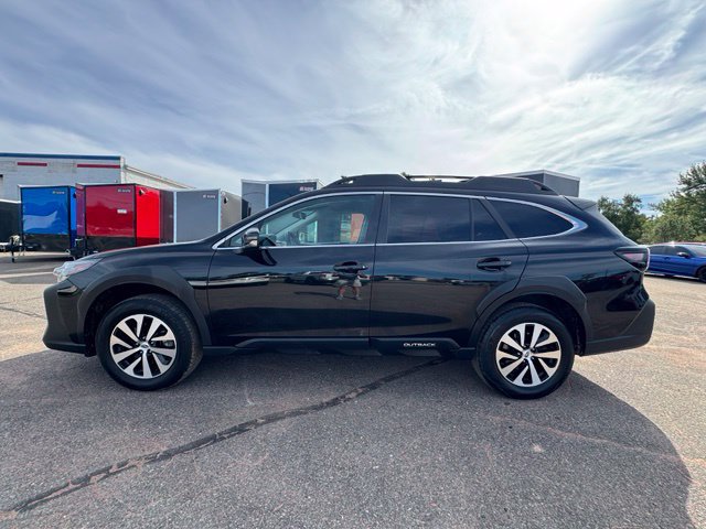 Used 2023 Subaru Outback Premium AWD/4WD image 4