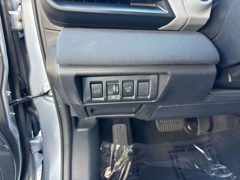 Used 2025 Subaru Outback Premium image 19