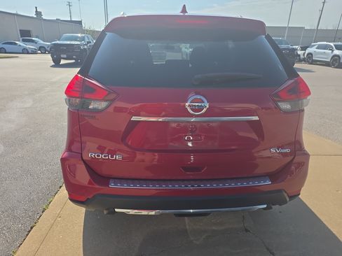 Used 2017 Nissan Rogue SV w/ SV Premium Package AWD/4WD image 5