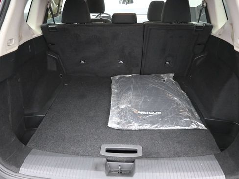 Used 2023 Nissan Rogue S AWD/4WD image 18