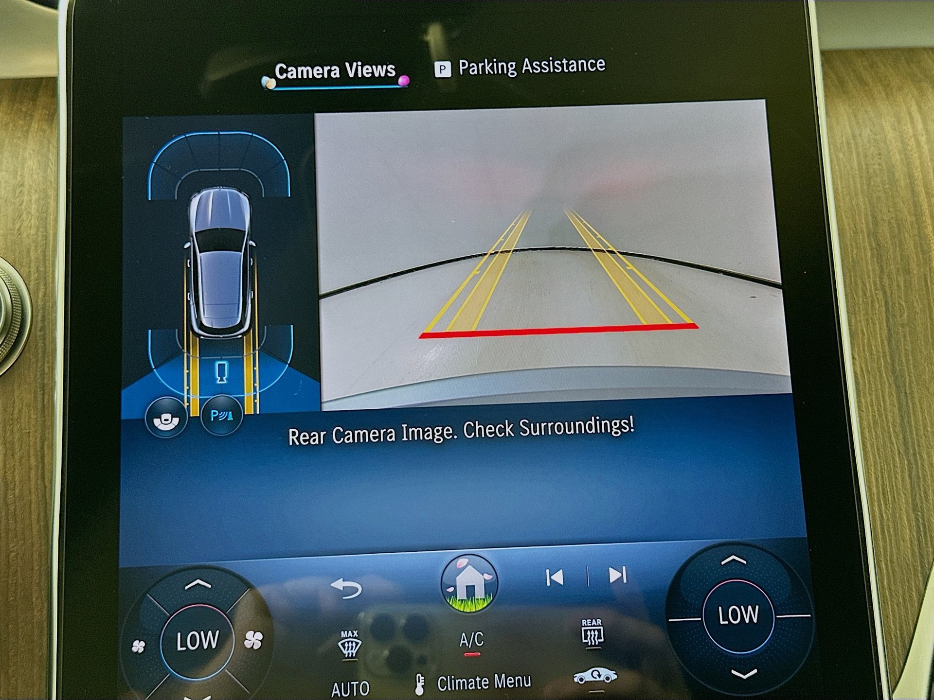 Used 2025 Mercedes-Benz GLC 300 4MATIC image 14