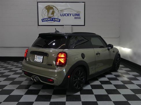 Used 2019 MINI Cooper S w/ Signature Upholstery Package image 9
