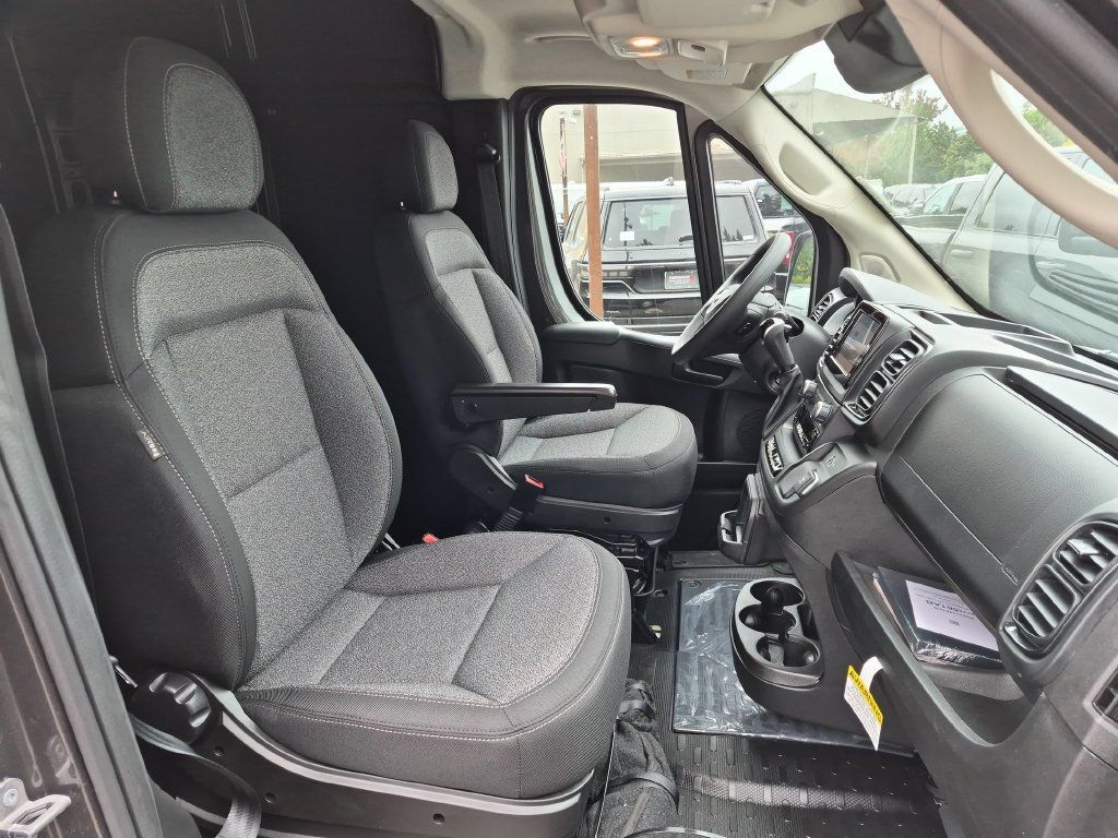 New 2027 RAM ProMaster 2500 w/ Convenience Group FWD image 16