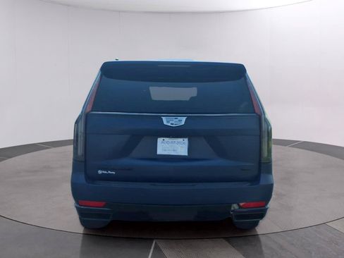 Used 2021 Cadillac Escalade Sport Platinum RWD image 4