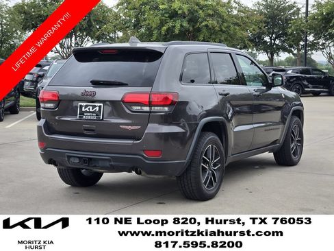Used 2019 Jeep Grand Cherokee Trailhawk w/ Trailhawk Luxury Group AWD/4WD image 4