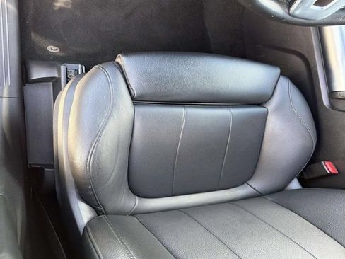 Used 2023 Mercedes-Benz GLA 250 w/ Premium Package image 9