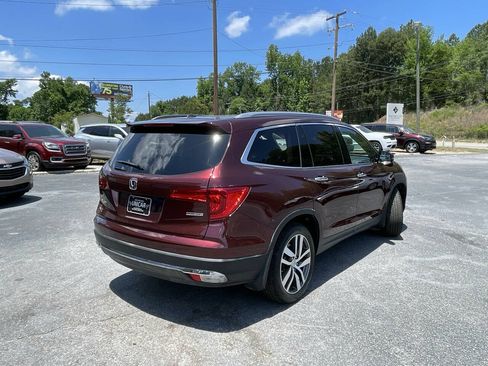 Used 2018 Honda Pilot Touring image 7