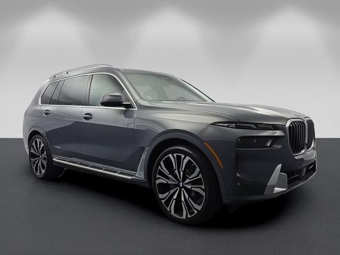 Used 2027 BMW X7 xDrive40i w/ Executive Package AWD/4WD image 1