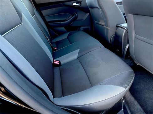 Used 2014 Ford Focus SE image 36