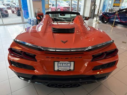 Used 2025 Chevrolet Corvette Z06 RWD image 11