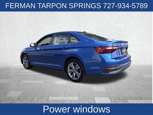 Used 2024 Volkswagen Jetta SE FWD image 7