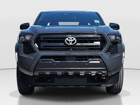 Certified 2025 Toyota Tacoma SR AWD/4WD image 2