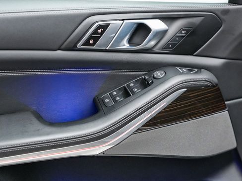 Used 2024 BMW X5 xDrive40i w/ Premium Package image 23