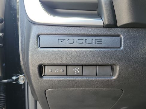 Certified 2025 Nissan Rogue S FWD image 31