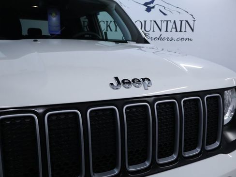 Used 2023 Jeep Renegade Latitude image 9