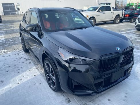 Certified 2025 BMW X1 M35i w/ Premium Package image 3