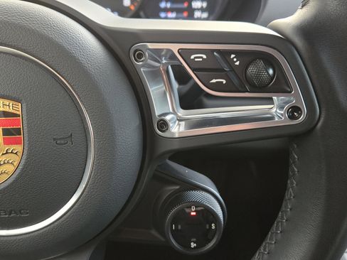 Used 2022 Porsche 718 Boxster image 25