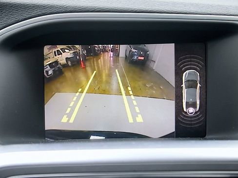 Used 2017 Volvo S60 T5 Inscription Platinum w/ Climate Package image 33