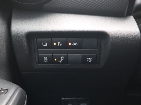 New 2025 Nissan Kicks Play S image 21