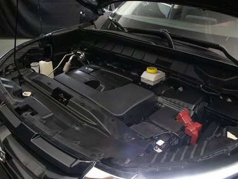 Used 2022 Nissan Pathfinder SV image 27