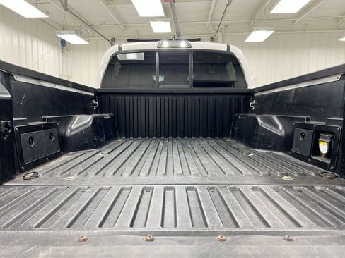 Used 2016 Toyota Tacoma TRD Off-Road w/ Exterior Package AWD/4WD image 24