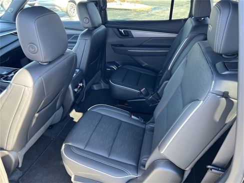 Certified 2025 Buick Enclave Sport Touring image 22