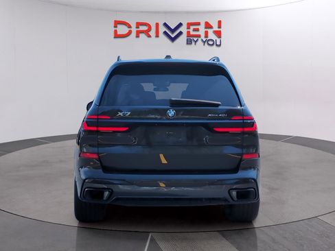 Used 2025 BMW X7 xDrive40i w/ Executive Package image 4