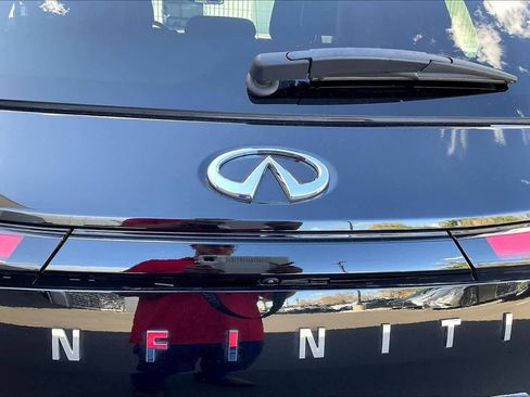 Used 2023 INFINITI QX60 Sensory w/ Vision Package image 30