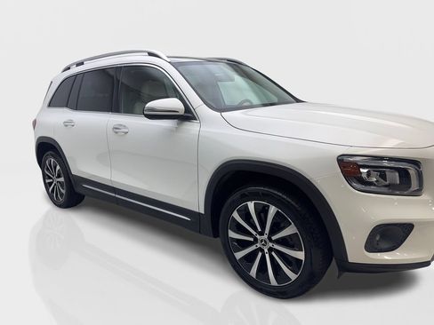 Used 2022 Mercedes-Benz GLB 250 image 12