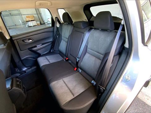 Used 2024 Nissan Rogue SV image 21