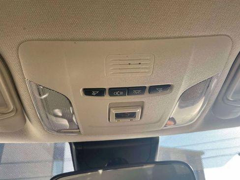 Used 2022 Toyota Corolla LE image 29