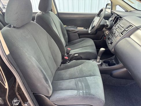 Used 2011 Nissan Versa 1.8 S w/ Plus Pkg image 31