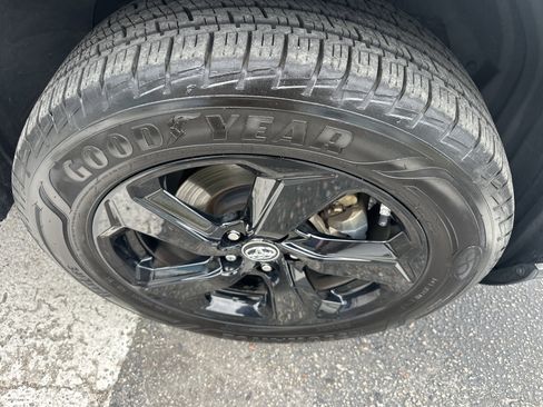 Used 2019 Toyota RAV4 XSE w/ XSE Weather Package image 6