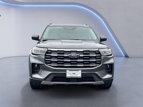 New 2025 Ford Explorer Active w/ Active Comfort Package image 8