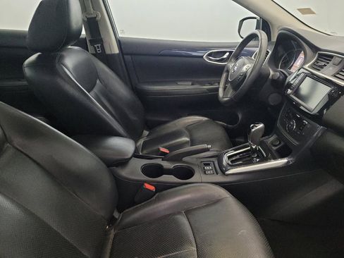Used 2019 Nissan Sentra SR w/ Premium Package (SR) FWD image 21