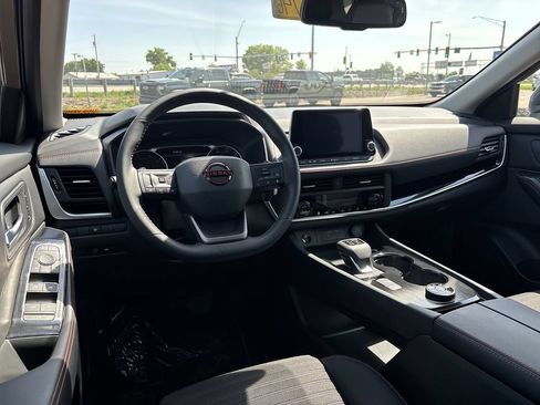 Certified 2025 Nissan Rogue SV w/ Rock Creek Premium Package AWD/4WD image 18